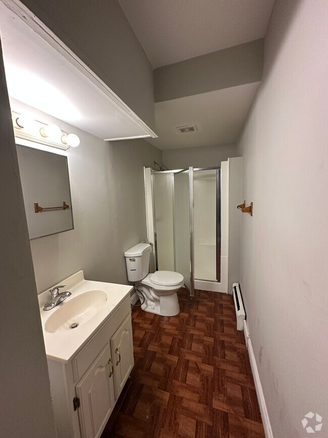 Building Photo - 4 Thompson Ct Unit 1 Rental