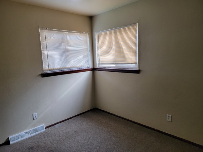 Photo - 6741 W Keefe Ave Pkwy