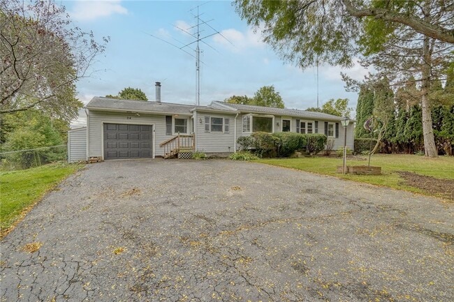 Photo - 24 Elaine Dr