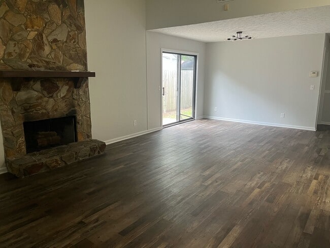 Photo - 110 Peachtree Dr