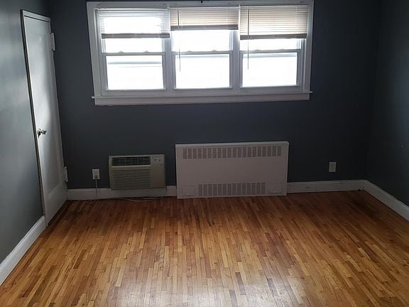 Photo - 11 Bedford Ave Unit Kingsley Court Single