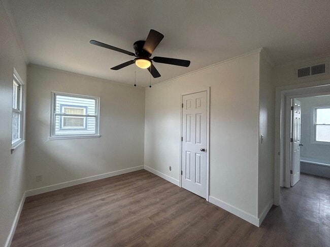 Photo - Newly updated 2 bedroom 1 bath home in Rock Island with Garage!