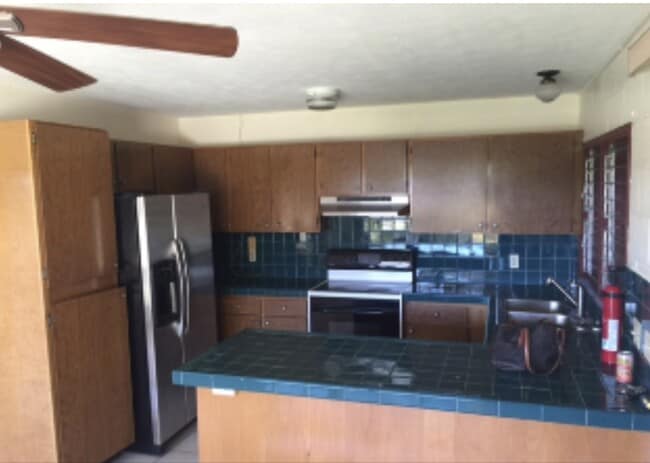 Photo - 3 bed 2 bath Kekaha duplex.