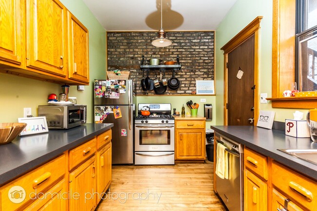 Photo - 3747 N Pine Grove Ave Unit 1