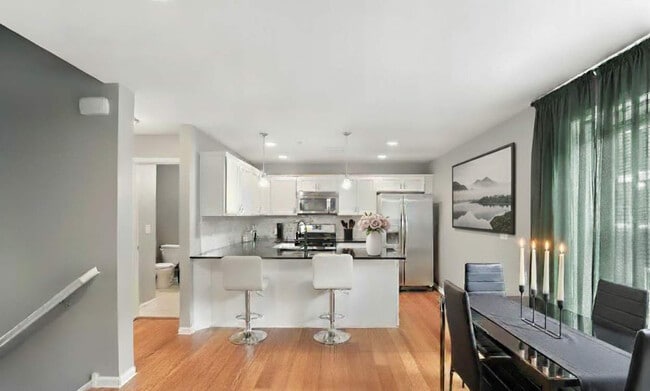 Photo - 2424 Lyndale Ave S Unidad ID1310908P