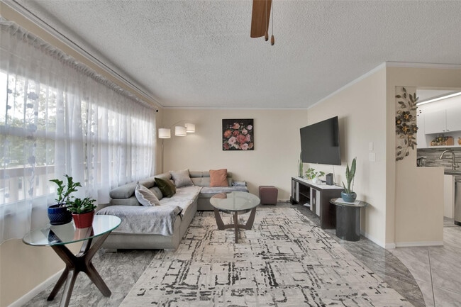 Photo - 4302 Martinique Cir Unit E2