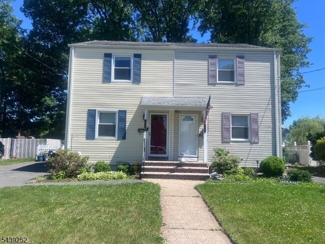 Photo - 228 Windsor Ave