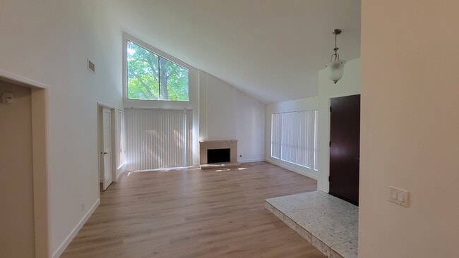 Photo - 18745 Paseo Picasso