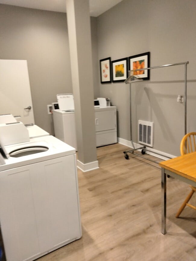 Photo - 1101 W Granville Ave Unit #106