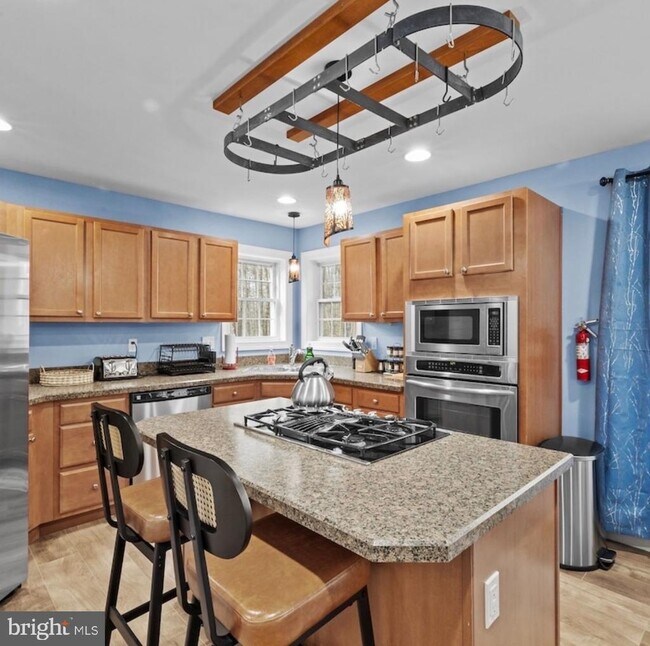 Photo - 1141 Riverside Heights W