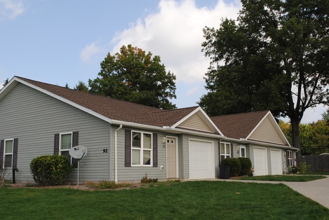 Photo - Meadow Wood Apartments
