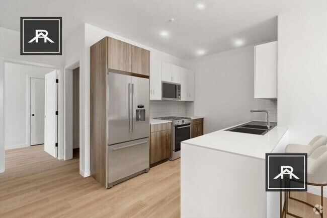 Building Photo - 3 bedroom in Brookline MA 02446 Unit 601S Rental