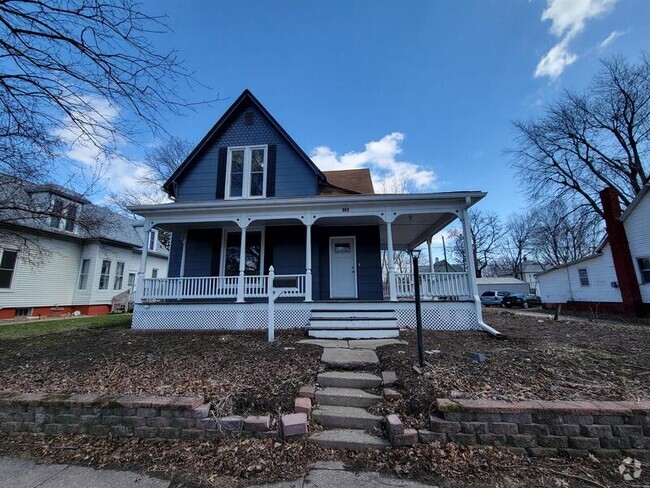 Building Photo - 322 N C St Rental