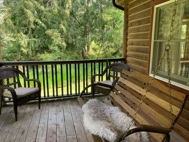 Photo - Pet-Friendly 3-Bedroom Home with Beach Access