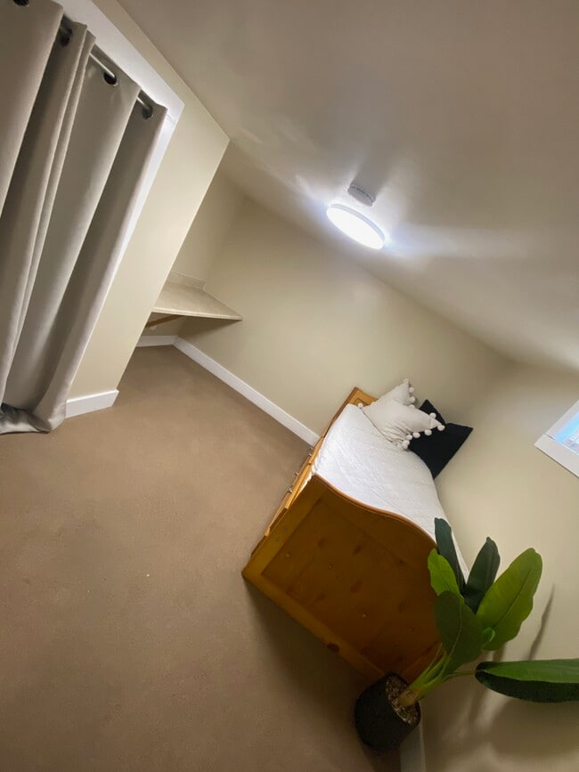 Photo - 440 N 800 W St