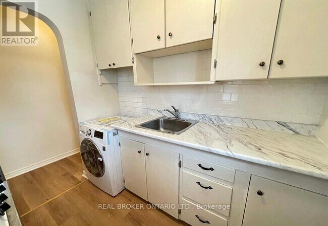 Photo - 204 O'Connor Dr Unité C