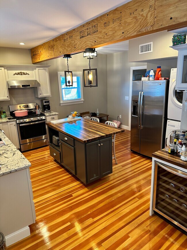 Photo - 260 Cypress St Apartments Unit 1