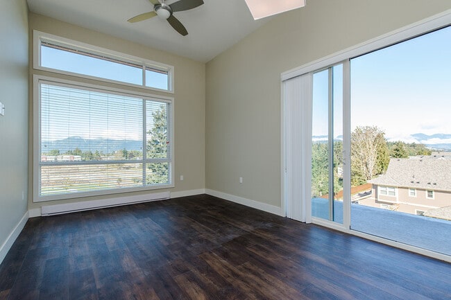 Photo - 44565-44565 Vandell Dr