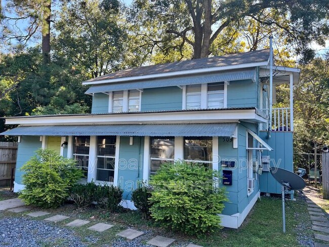 Building Photo - 503 Southdown Pl