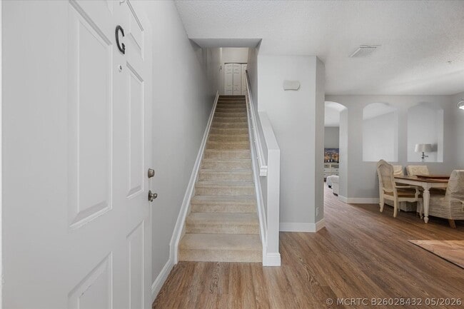 112 Lighthouse Cir