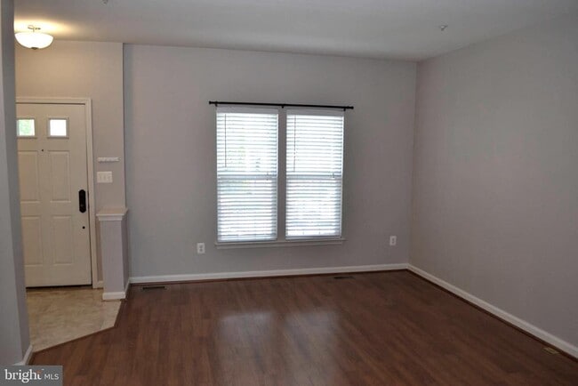 Photo - 1725 Emory St