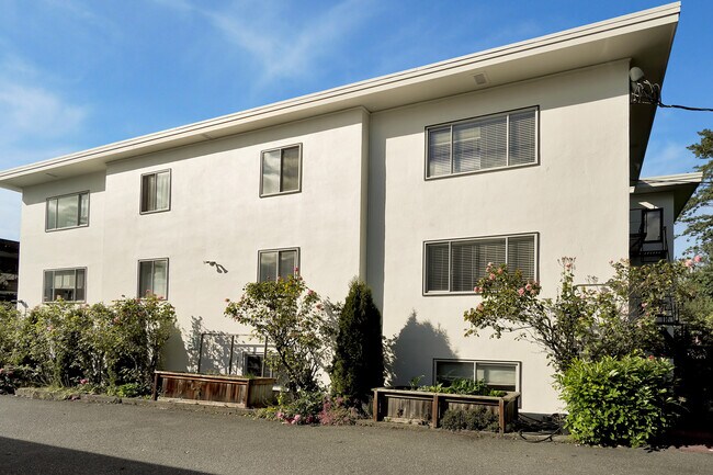 Photo - Vanguard Apartments