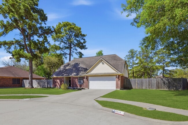 Photo - 8515 Leafdale Dr