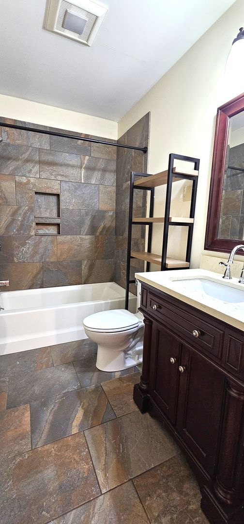 Photo - 51 N Champlain St Unit APT 6