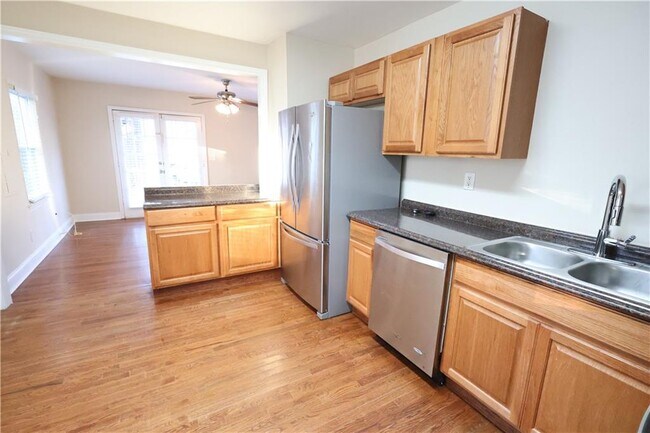 Photo - 2561 Eastwood Dr