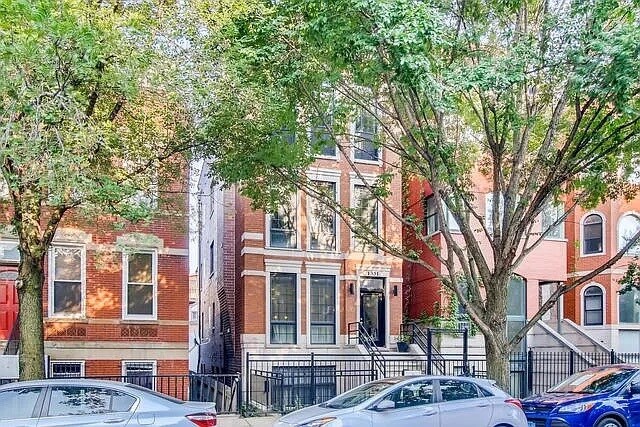 Building Photo - 1331 N Greenview Ave Unit 3