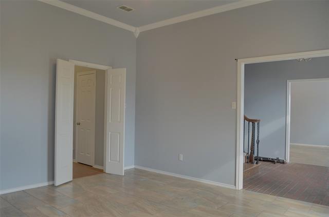 Photo - 105 Country Green Ct