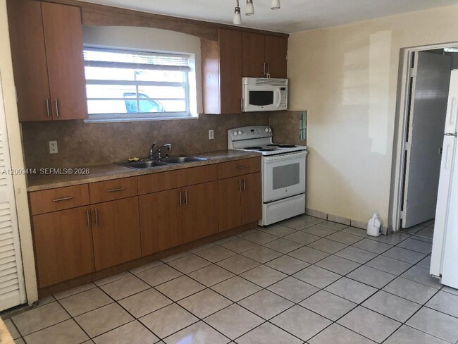 Photo - 3321 SW 91 Ave