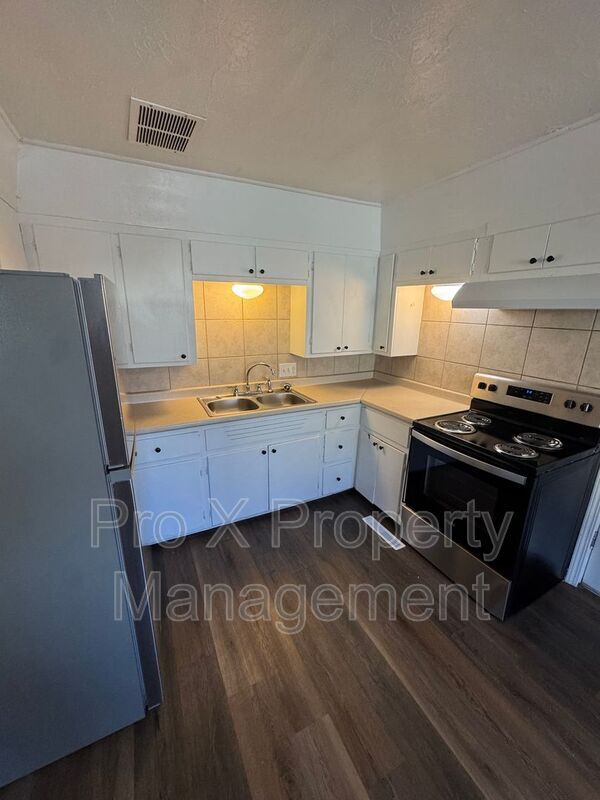 Photo - 2943 E University St Unit 12