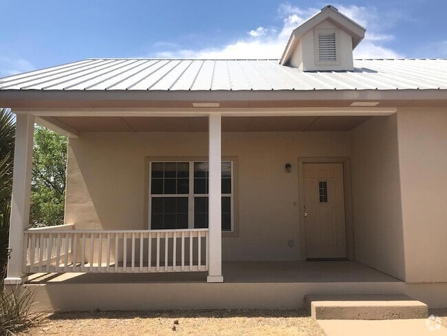 Building Photo - 905 W Eagle Pass St Unit A Rental