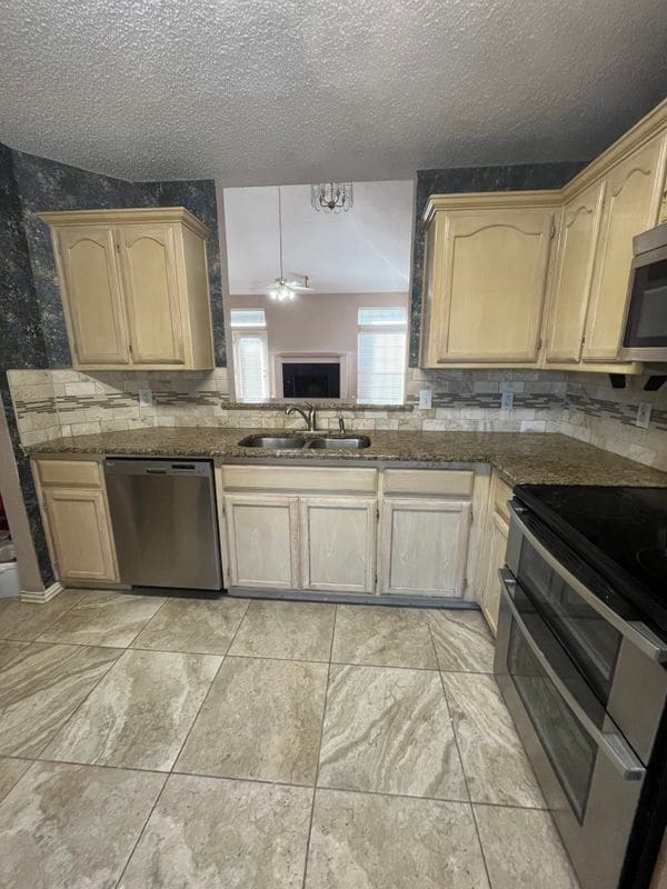 Photo - 3051 Renaissance Ct