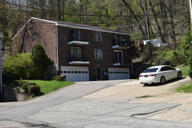 Photo - NOLL AVENUE -- 070