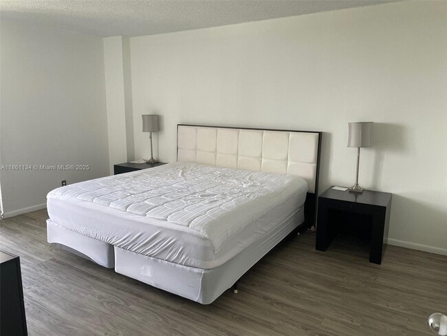 Photo - 3300 NE 192 St Unit 902