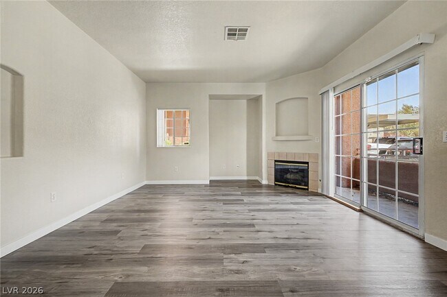 Photo - 4730 E Craig Rd Unit 1154