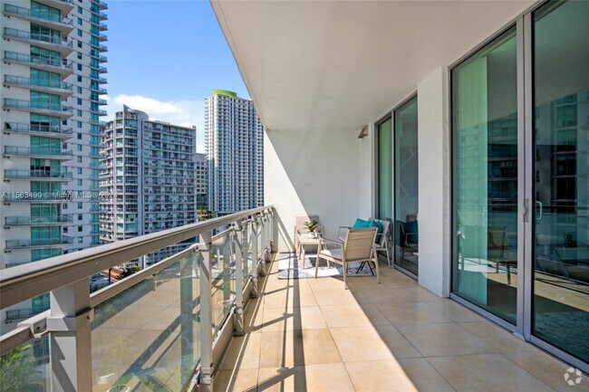 Building Photo - 1050 Brickell Ave Unit 2841 Rental