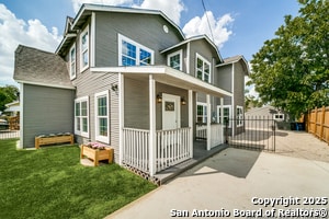 Photo - 811 W Kings Hwy