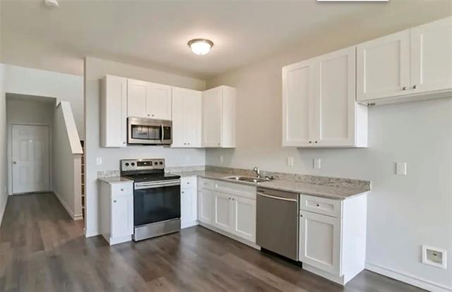 Photo - 7923 Doreen Ave