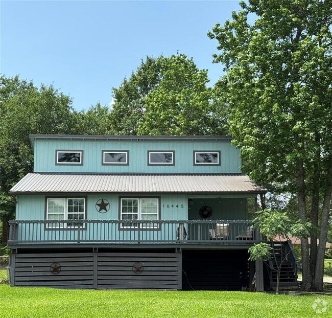Building Photo - 16445 Lochness Dr Rental