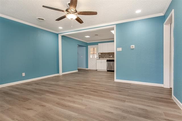 Photo - 926 Powell Rd