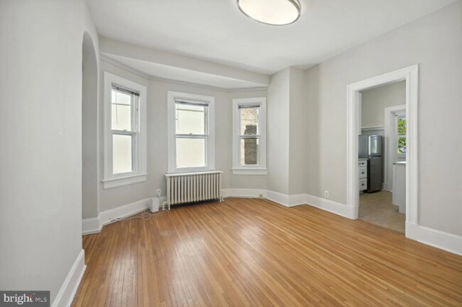 Photo - 3819 Military Rd NW Unidad 3