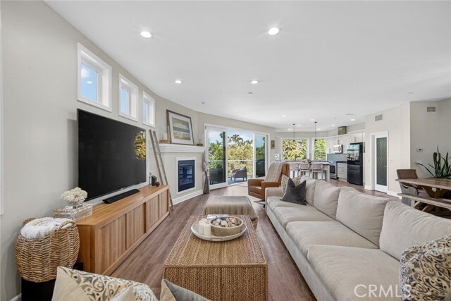 Building Photo - 214 Avenida Montalvo Unit 2