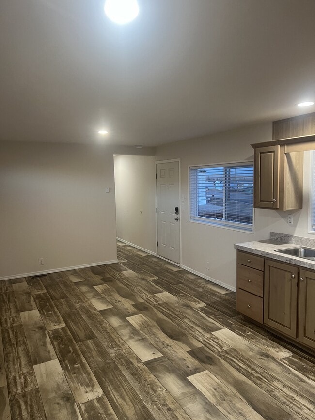 Photo - 109 Rail Ln