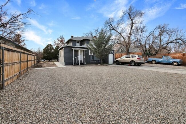 Photo - Charming Downtown 1-Bedroom in Historic Victorian Building