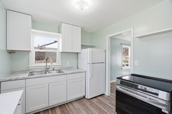 Photo - 2707 E South Crescent Ave