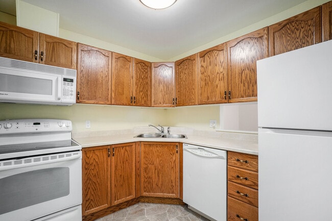 Photo - 2 Bedroom, 1 bath Unit AVAILABLE NOW Unit 218