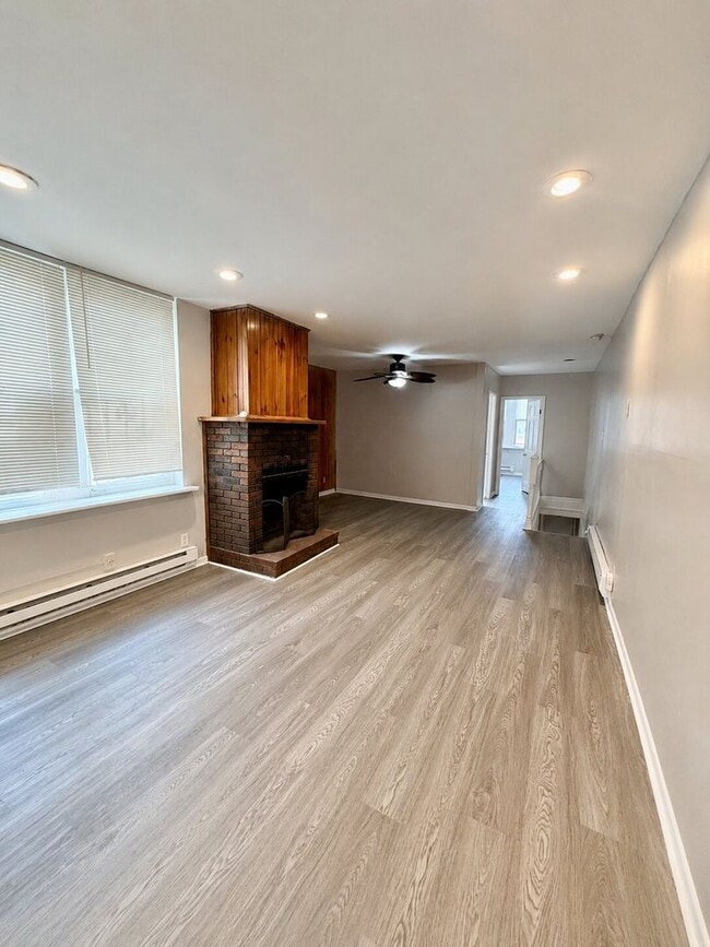 Photo - 1905 Federal St Unit 2nd Floor